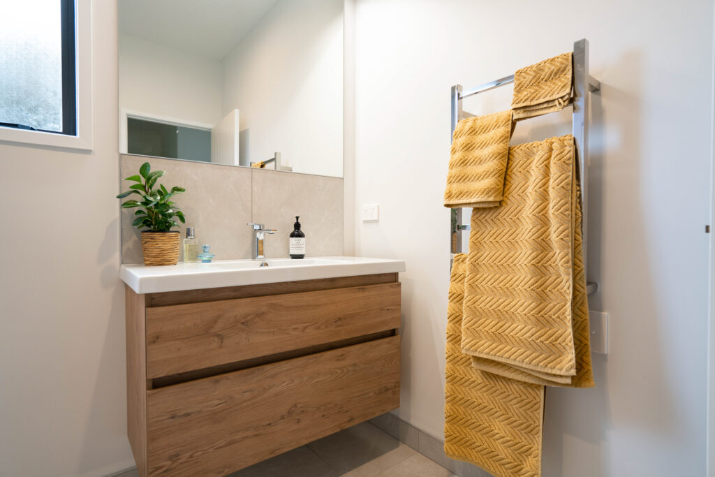 River road bathroom 2